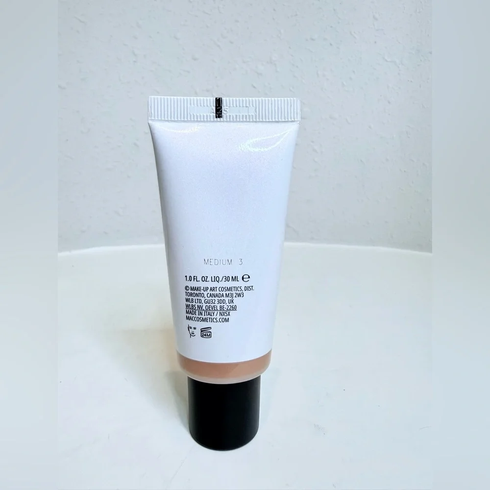 MAC Cosmetics strobe dewy